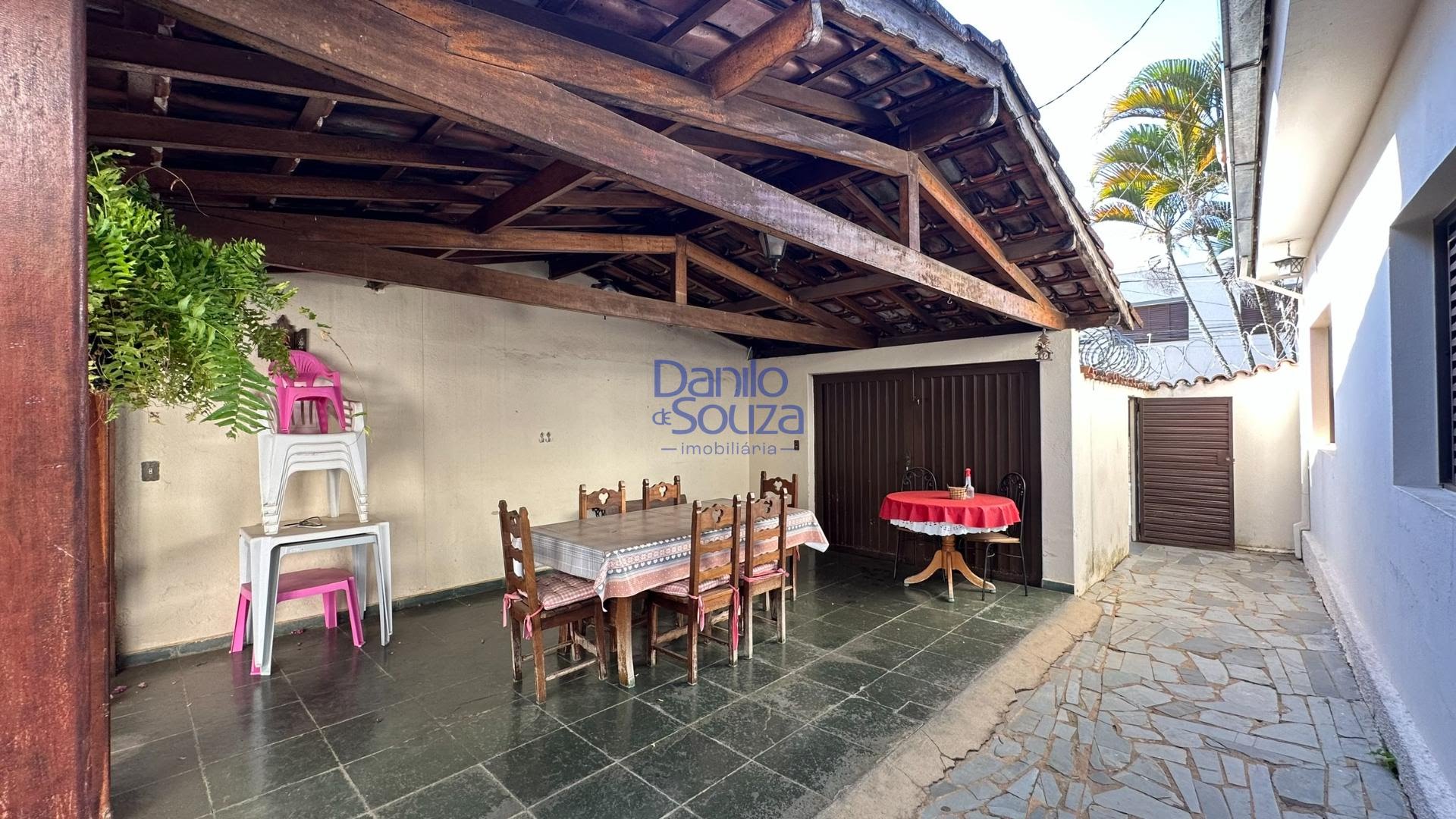 Casa à venda com 4 quartos, 1 suíte, 1 vaga e 480m² no Centro, Araxá (MG) — foto 9 de 23