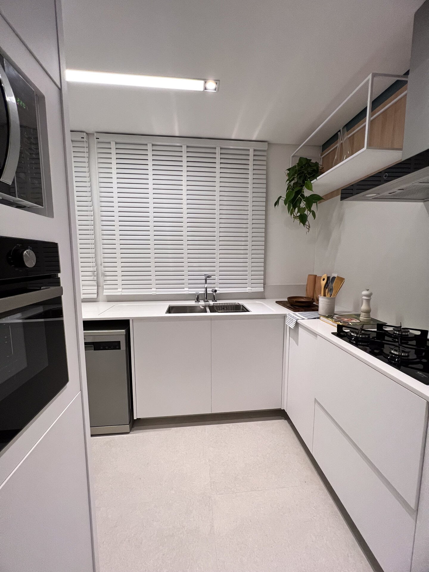 Apartamento à venda com 2 quartos, 2 suítes, 1 vaga e 80m² no Centro, Florianópolis (SC) — foto 7 de 30
