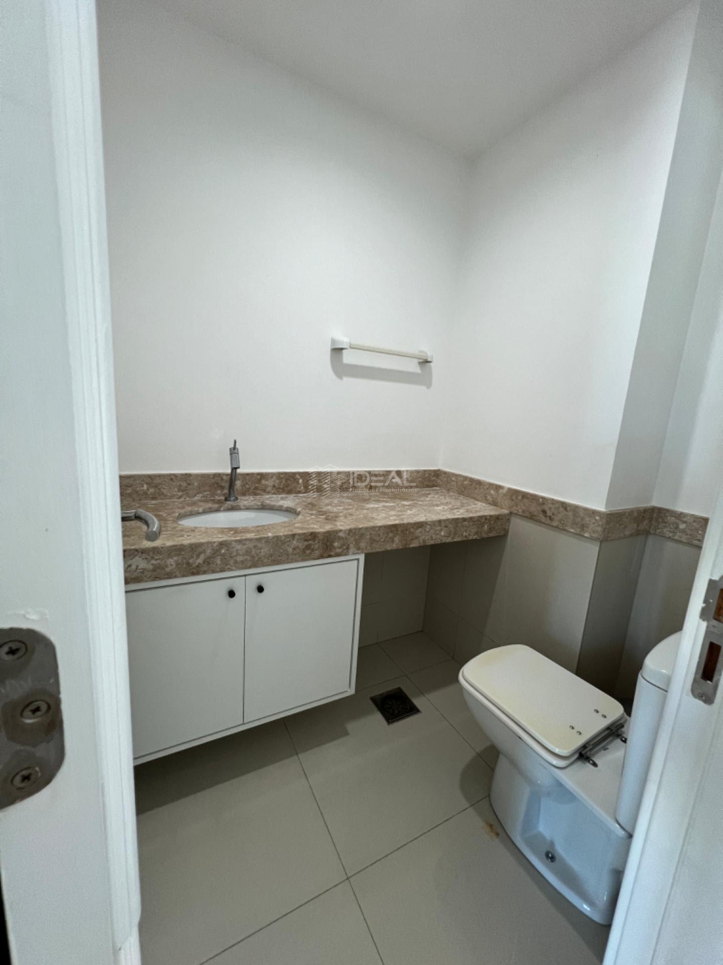 Apartamento à venda com 4 quartos, 3 suítes, 3 vagas e 160m² no Jardim Maria de Queiroz, Campos dos Goytacazes (RJ) — foto 24 de 30