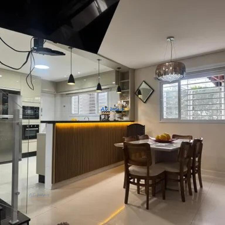 Casa à venda com 3 quartos, 1 suíte, 2 vagas e 105m² no Guilhermina, Praia Grande (SP) — foto 8 de 30