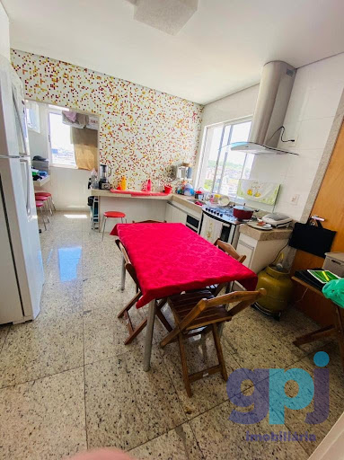 Apartamento à venda no Centro de Nova Serrana | 178m²
