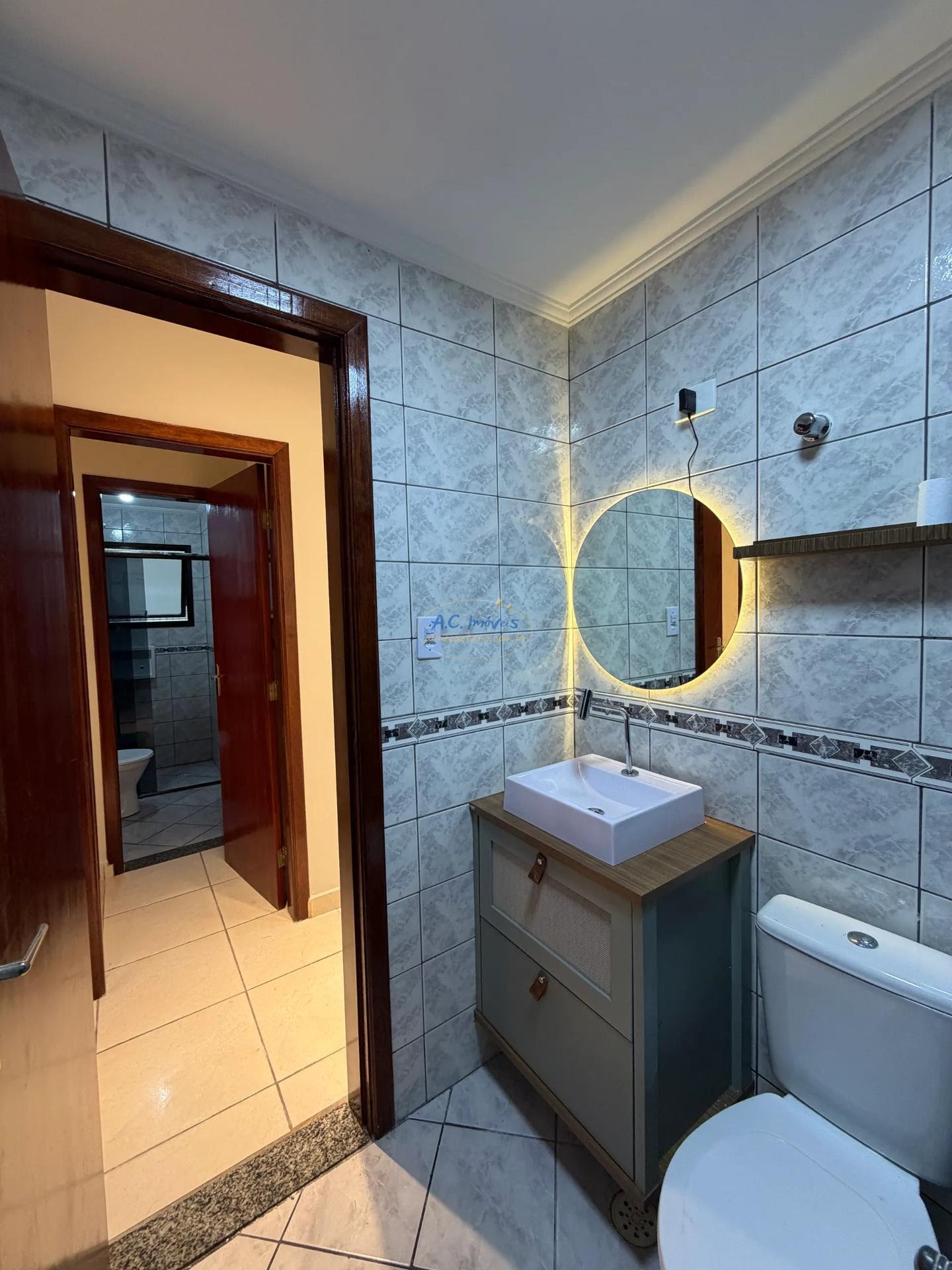 Apartamento à venda com 2 quartos, 1 suíte, 1 vaga e 80m² no Guilhermina, Praia Grande (SP) — foto 2 de 20
