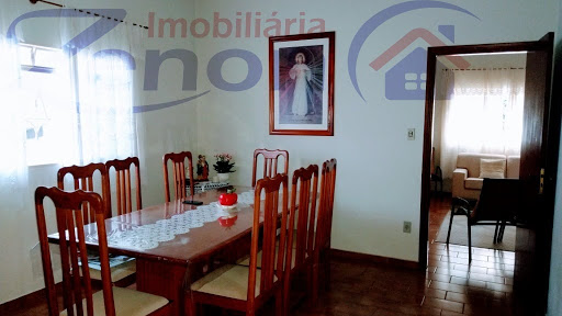 Casa em Vila Endo  -  Adamantina