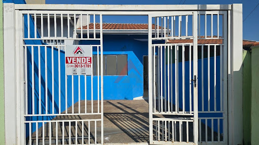 Casa Padrão no Bairro Vila Esperança em Extrema