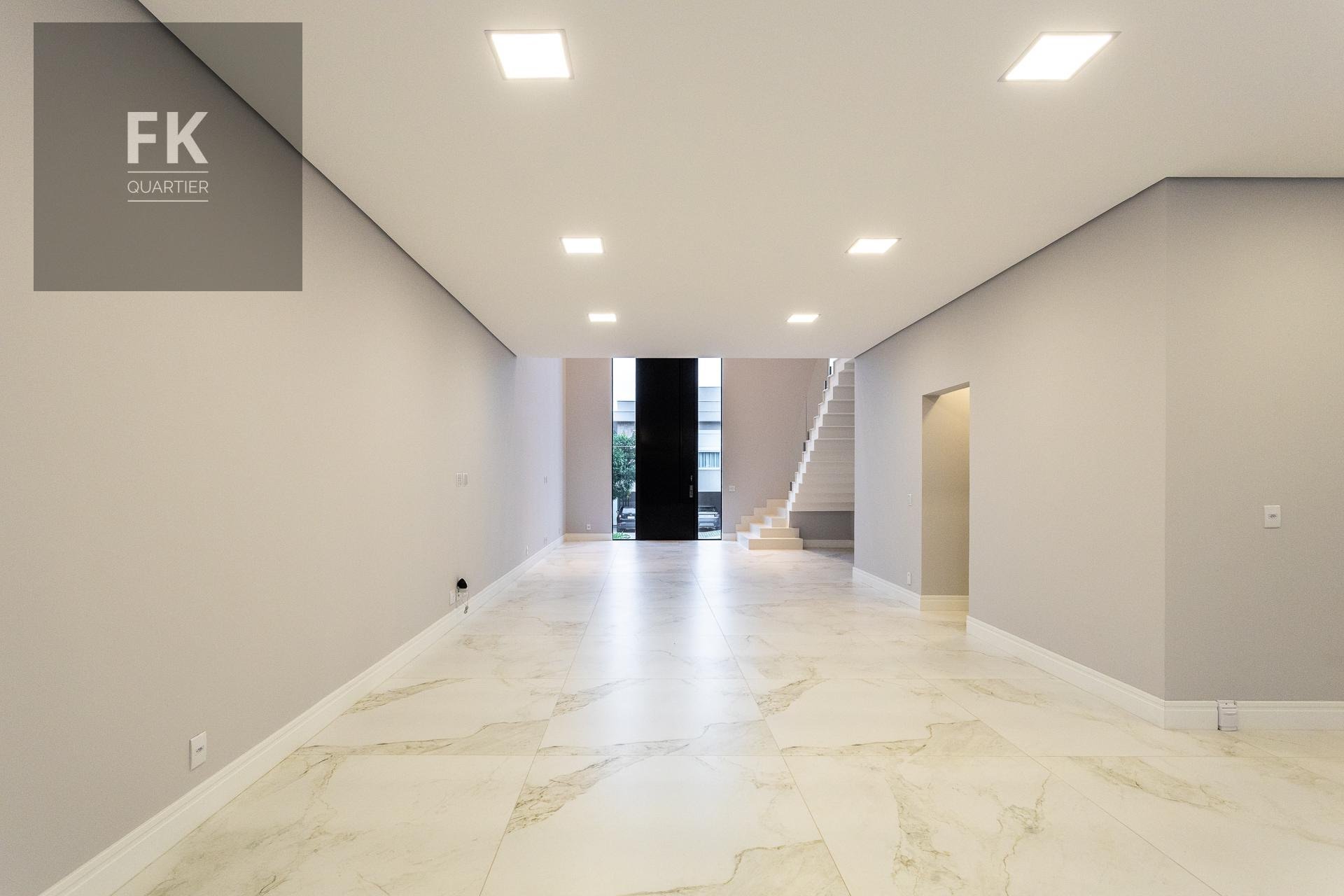 Casa à venda com 5 quartos, 5 suítes, 4 vagas e 392m² no Cidade Tamboré, Santana de Parnaíba (SP) — foto 3 de 30