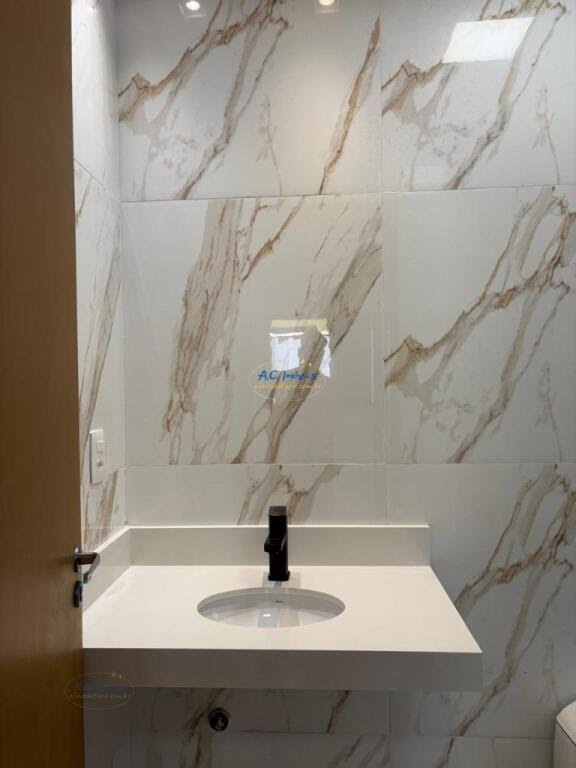 Casa à venda com 3 quartos, 3 suítes, 4 vagas e 139m² no Jardim Imperador, Praia Grande (SP) — foto 21 de 30