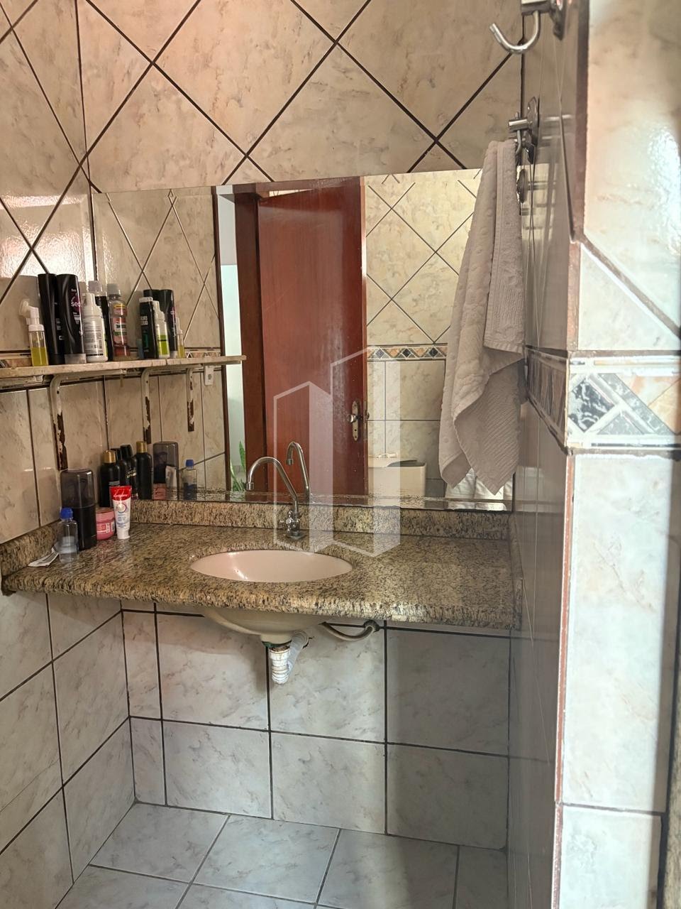Casa à venda com 3 quartos, 1 suíte, 2 vagas e 114m² no Jardim América, Goiânia (GO) — foto 24 de 28