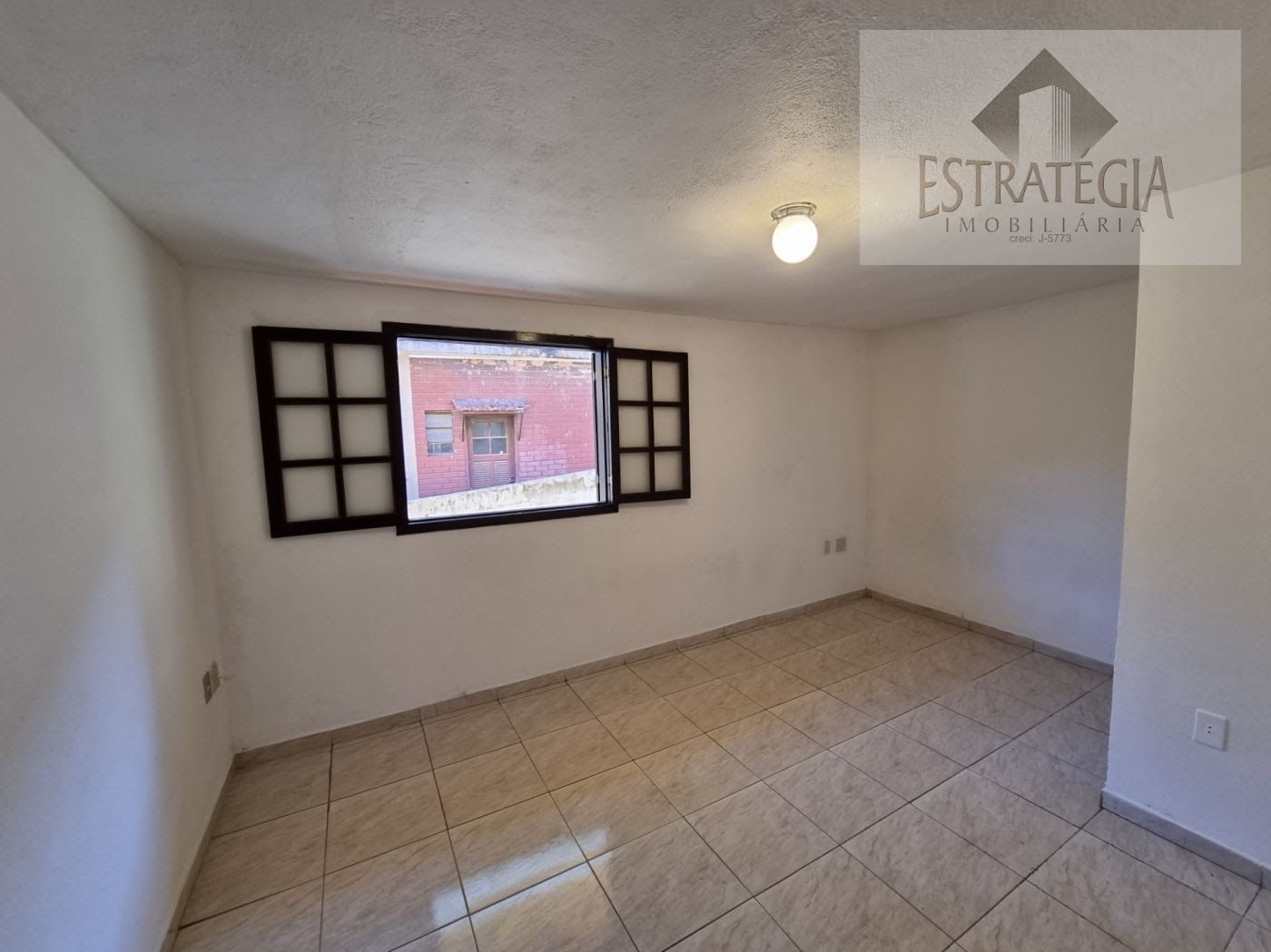 Casa à venda com 3 quartos, 1 banheiro, 1 vaga e 100m² no Castelanea, Petrópolis (RJ) — foto 8 de 11