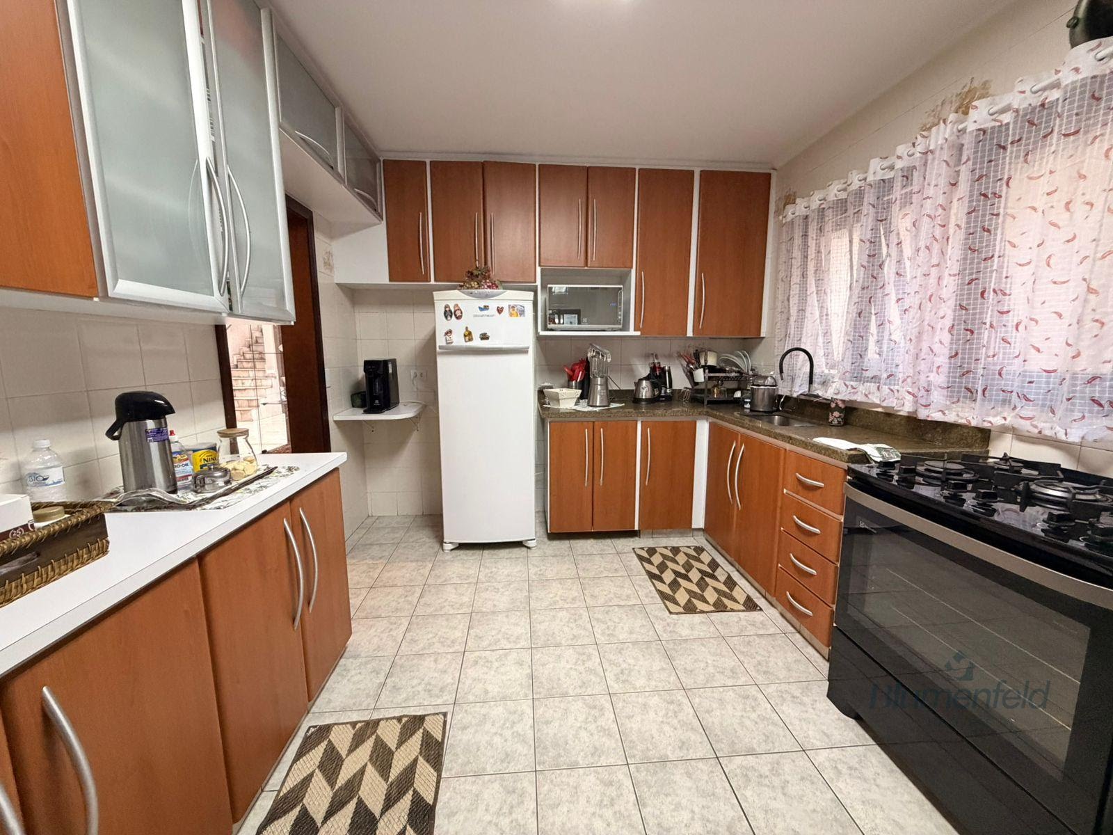 Casa para alugar com 3 quartos, 3 suítes, 6 vagas e 250m² no Condomínio Arujazinho IV, Arujá (SP) — foto 15 de 30