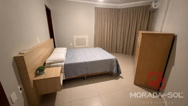 Apartamento no centrão de meia praia- 100 metros da praia