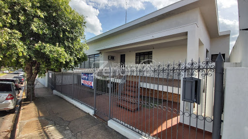 Casa em Centro  -  Adamantina