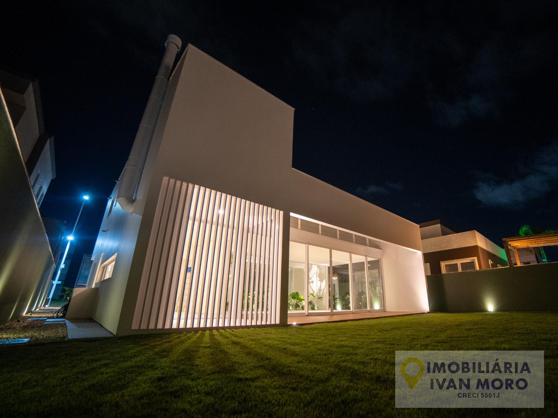 Casa à venda com 4 quartos, 4 suítes, 6 vagas e 297m² no São João do Rio Vermelho, Florianópolis (SC) — foto 25 de 30
