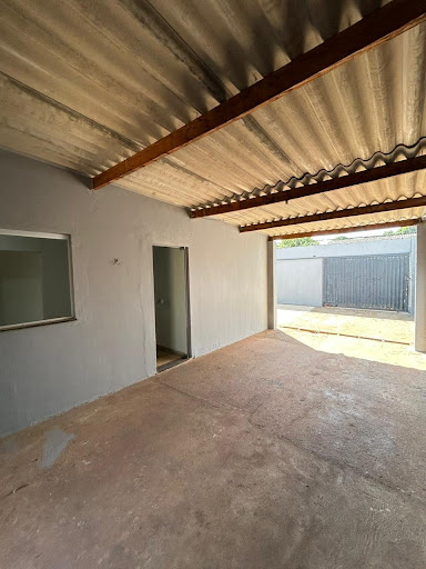 Casa padrão em Santa Mônica - Uberlândia