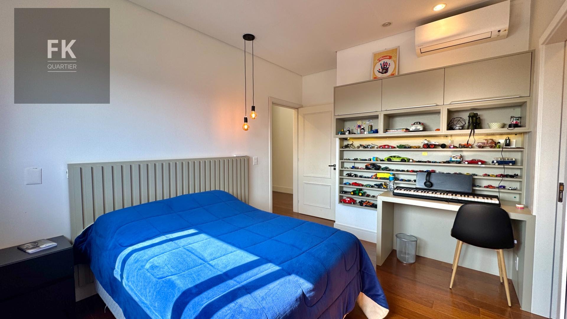 Casa à venda com 4 quartos, 4 suítes, 5 vagas e 322m² no Alphaville, Santana de Parnaíba (SP) — foto 14 de 24