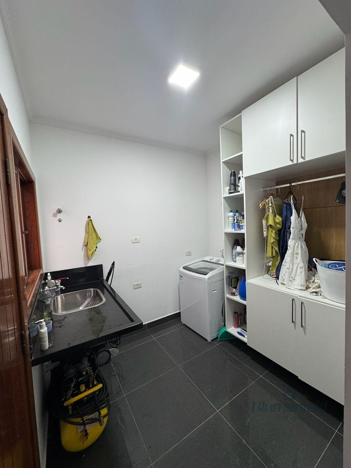 Casa à venda com 4 quartos, 1 suíte, 2 vagas e 400m² no Condomínio Arujazinho IV, Arujá (SP) — foto 10 de 30