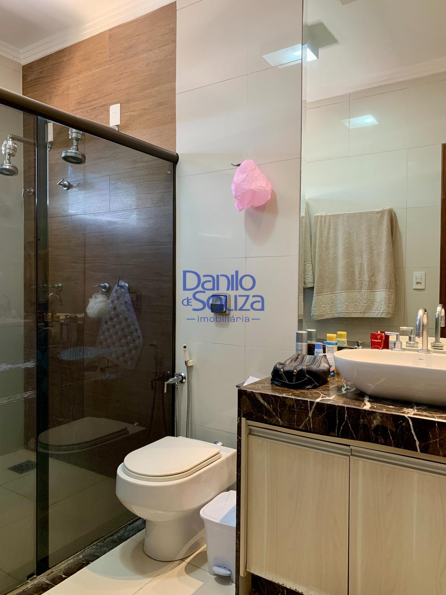 Casa à venda com 4 quartos, 1 suíte, 2 vagas e 360m² no Alvorada, Araxá (MG) — foto 15 de 28