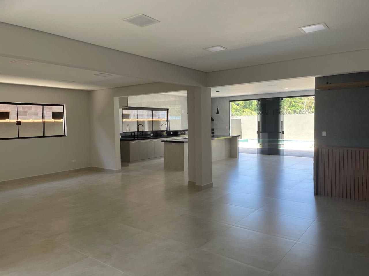 Casa à venda com 3 quartos, 5 banheiros, 3 vagas e 300m² no Jardim Carolina, Ubatuba (SP) — foto 12 de 24