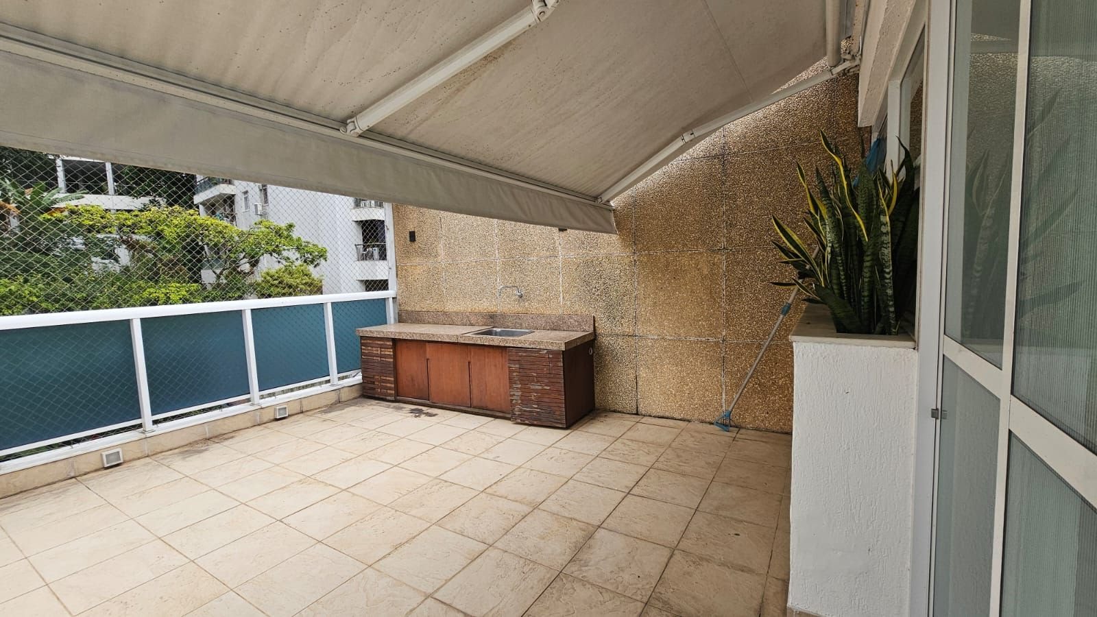 Apartamento à venda com 3 quartos, 1 suíte, 3 vagas e 176m² no Leblon, Rio de Janeiro (RJ) — foto 29 de 30