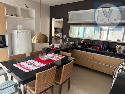 Casa à Venda no Derby Clube Sobral: 5 Suítes, 400m², R$2,2Mi