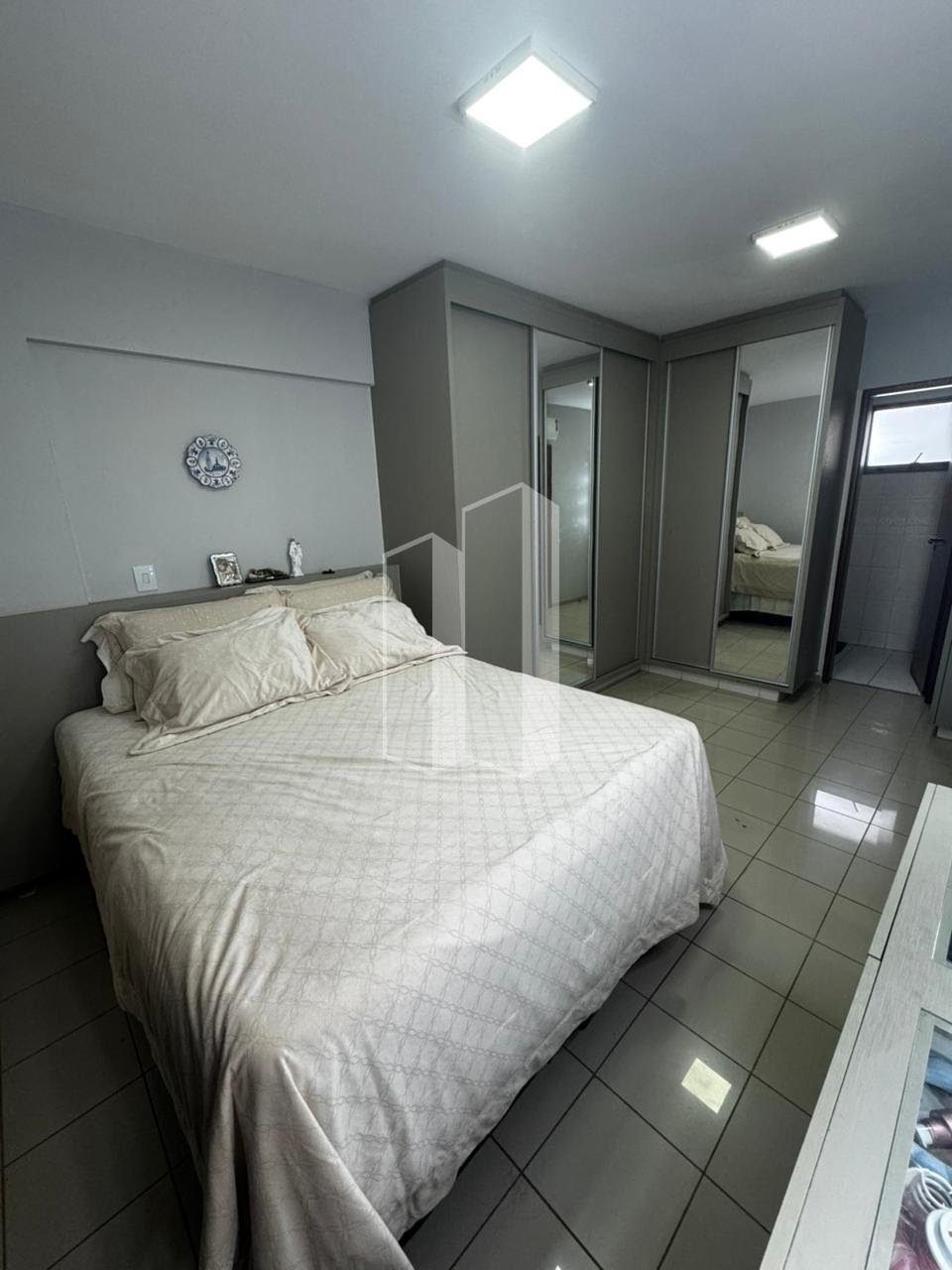 Apartamento à venda com 4 quartos, 1 suíte, 2 vagas e 110m² no Setor Bueno, Goiânia (GO) — foto 8 de 24