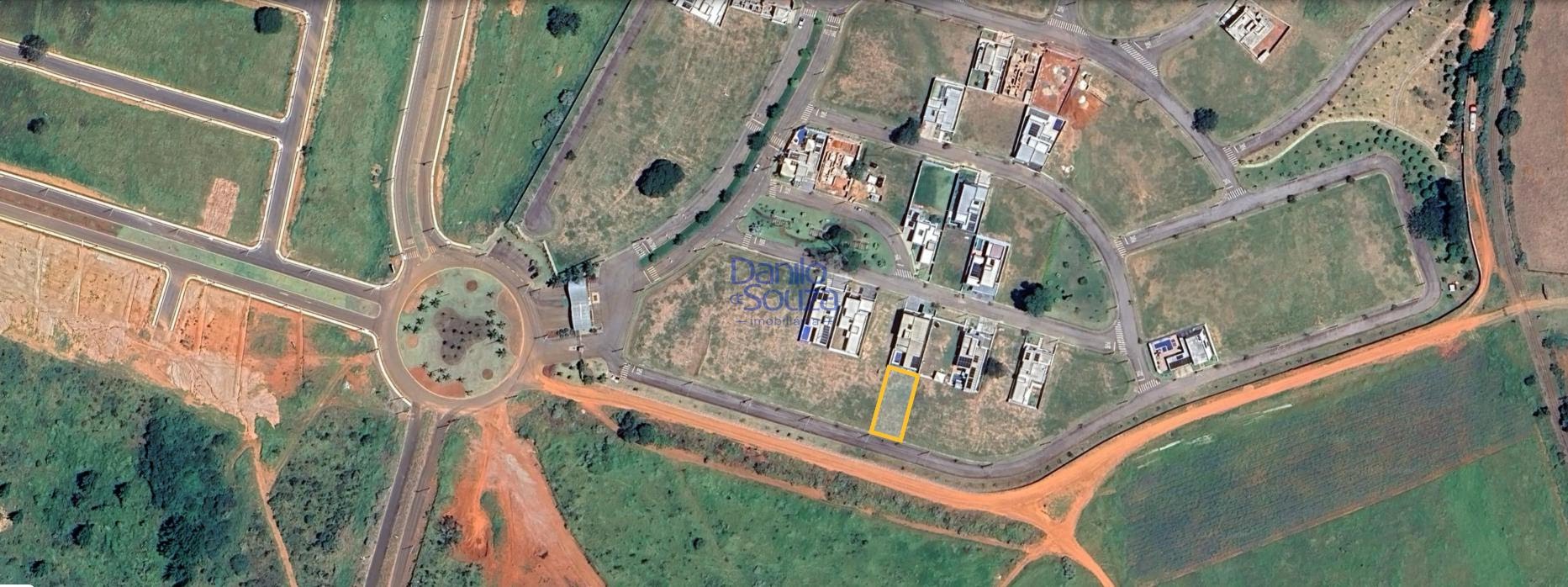 Terreno à venda com 420m² de terreno no Villa das Artes, Araxá — foto principal