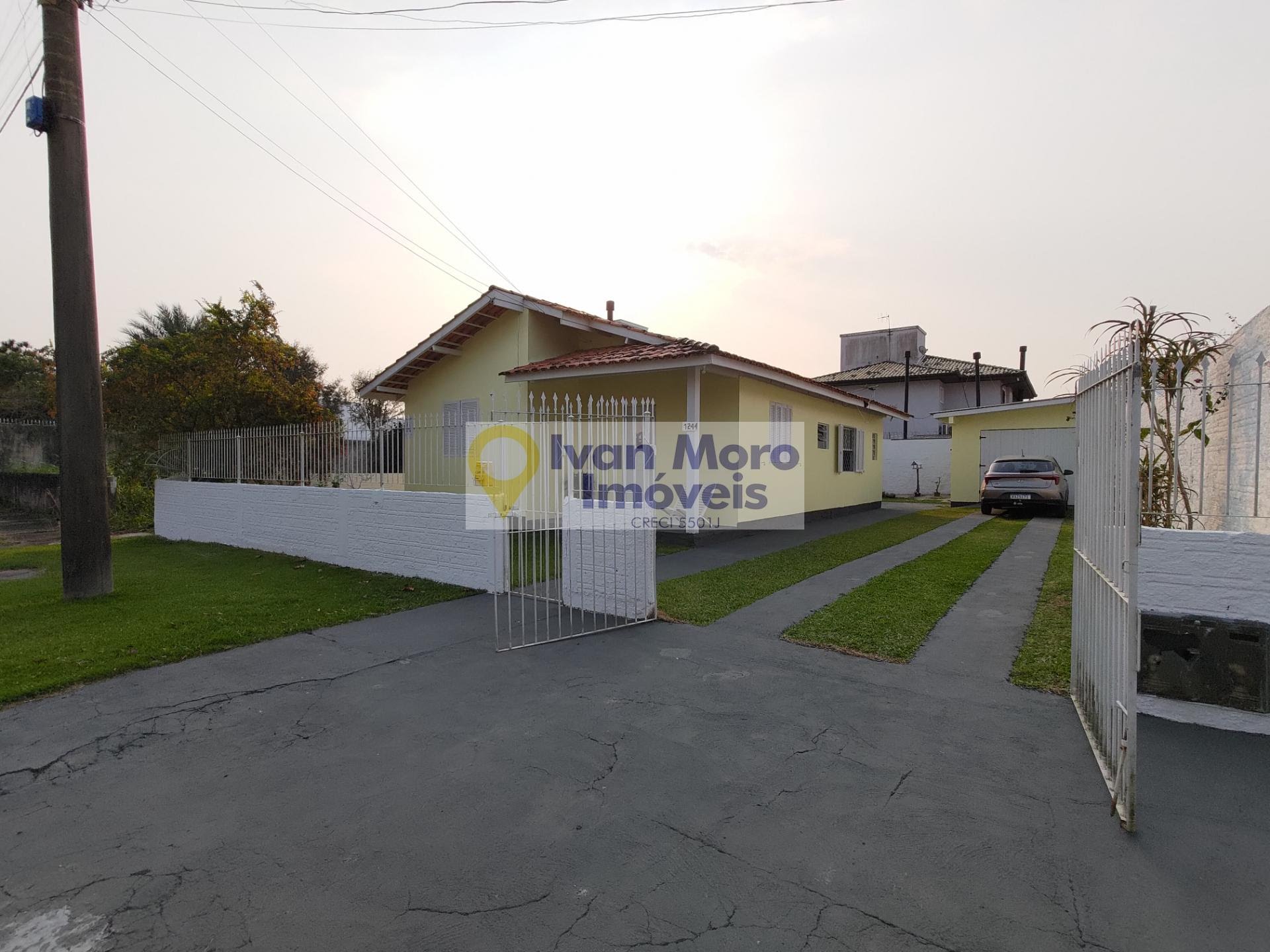 Casa para alugar com 3 quartos, 1 suíte e 4 vagas no Daniela, Florianópolis (SC) — foto 2 de 30