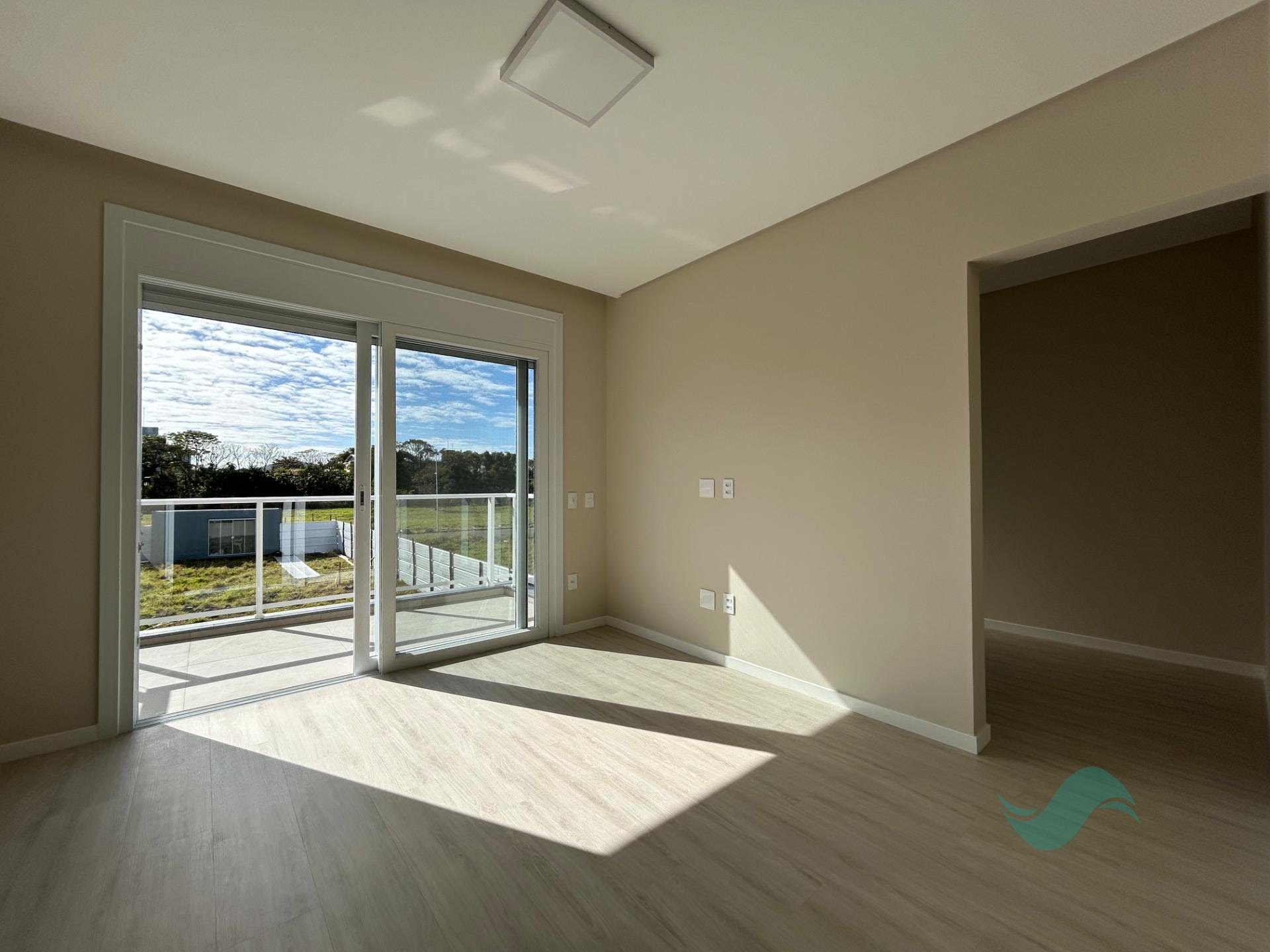 Casa à venda com 3 suítes, 2 vagas e 270m² no Lagoa da Conceição, Florianópolis (SC) — foto 9 de 27