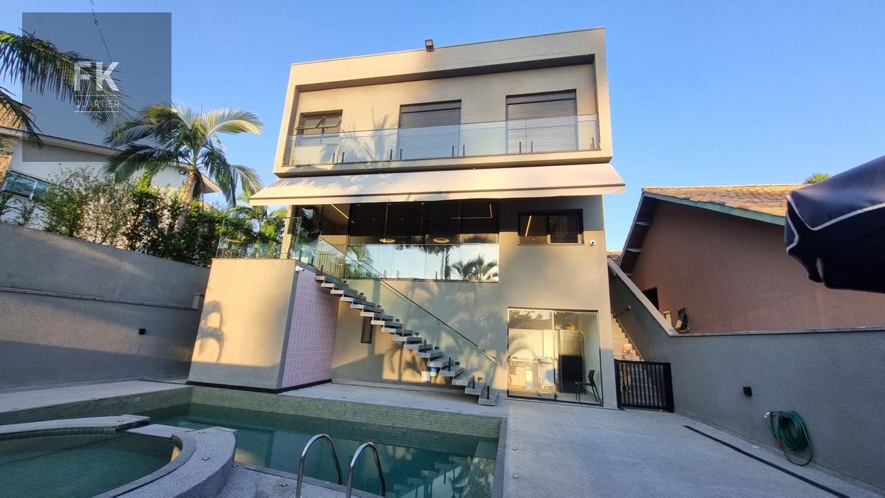 Casa à venda com 4 quartos, 4 suítes, 4 vagas e 360m² no Alphaville, Santana de Parnaíba (SP) — foto 2 de 30