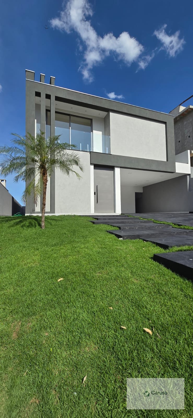 Casa à venda com 4 suítes, 4 vagas e 300m² no Condomínio Real Park, Arujá (SP) — foto 2 de 26