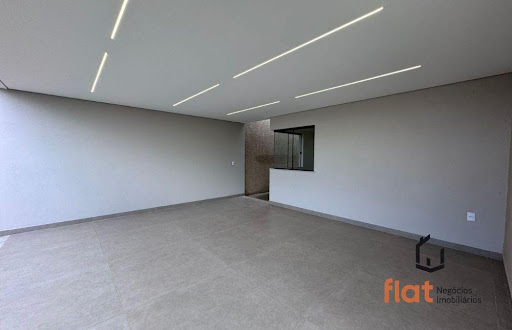 Casa de Alto Padrão à Venda no bairro Cores de Minas, 3 quartos, suíte, closet, 4 vagas