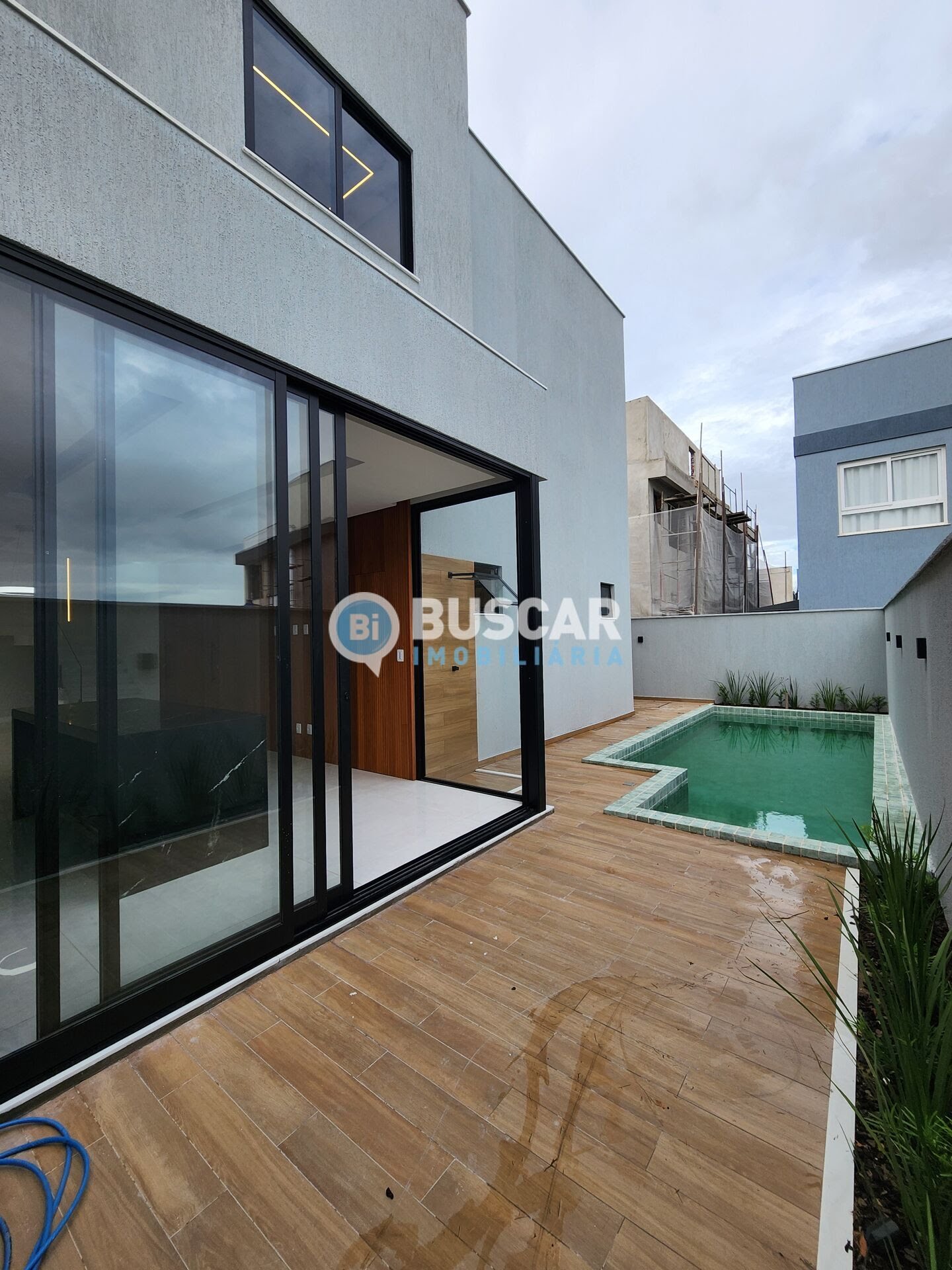 Casa à venda com 4 quartos, 4 suítes, 4 vagas e 307m² no Sim, Feira de Santana (BA) — foto 9 de 21