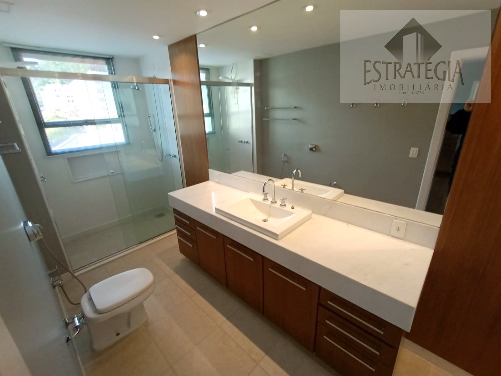 Apartamento à venda com 4 quartos, 2 suítes, 3 vagas e 250m² no Centro, Petrópolis (RJ) — foto 26 de 30