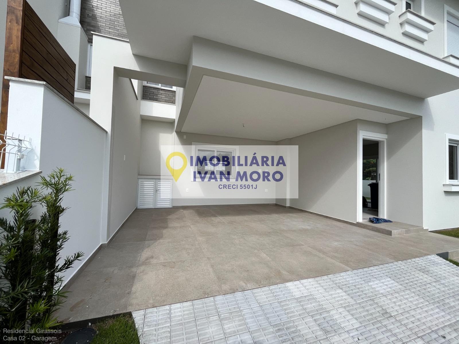 Casa à venda com 3 quartos, 3 suítes, 2 vagas e 199m² no Daniela, Florianópolis (SC) — foto 4 de 16