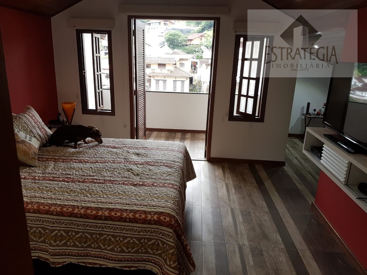 Casa à venda com 3 quartos, 1 suíte, 4 vagas e 225m² no Bingen, Petrópolis (RJ) — foto 19 de 30