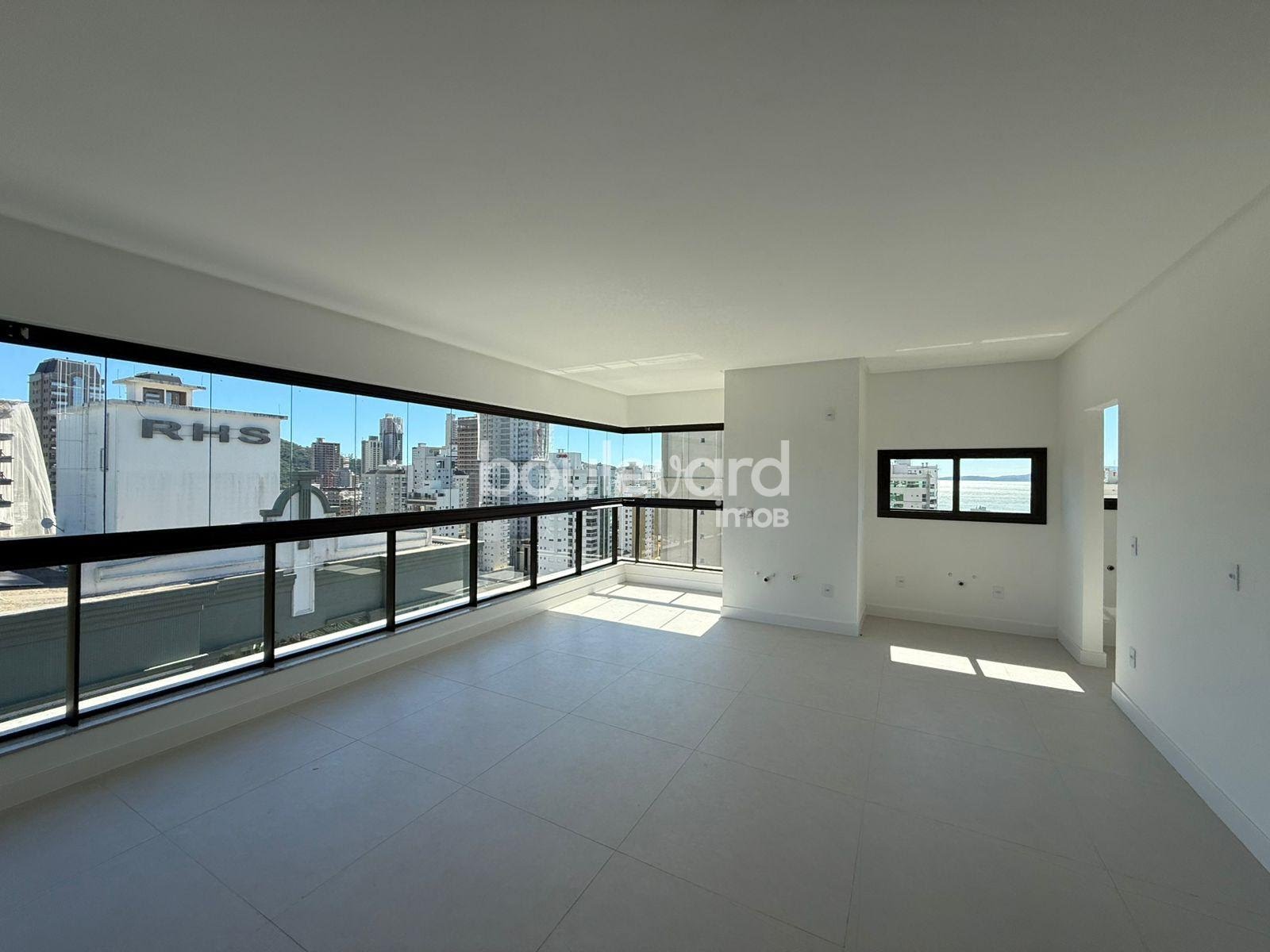 Apartamento à venda com 3 quartos, 3 suítes, 2 vagas e 127m² no Centro, Itapema (SC) — foto 11 de 30