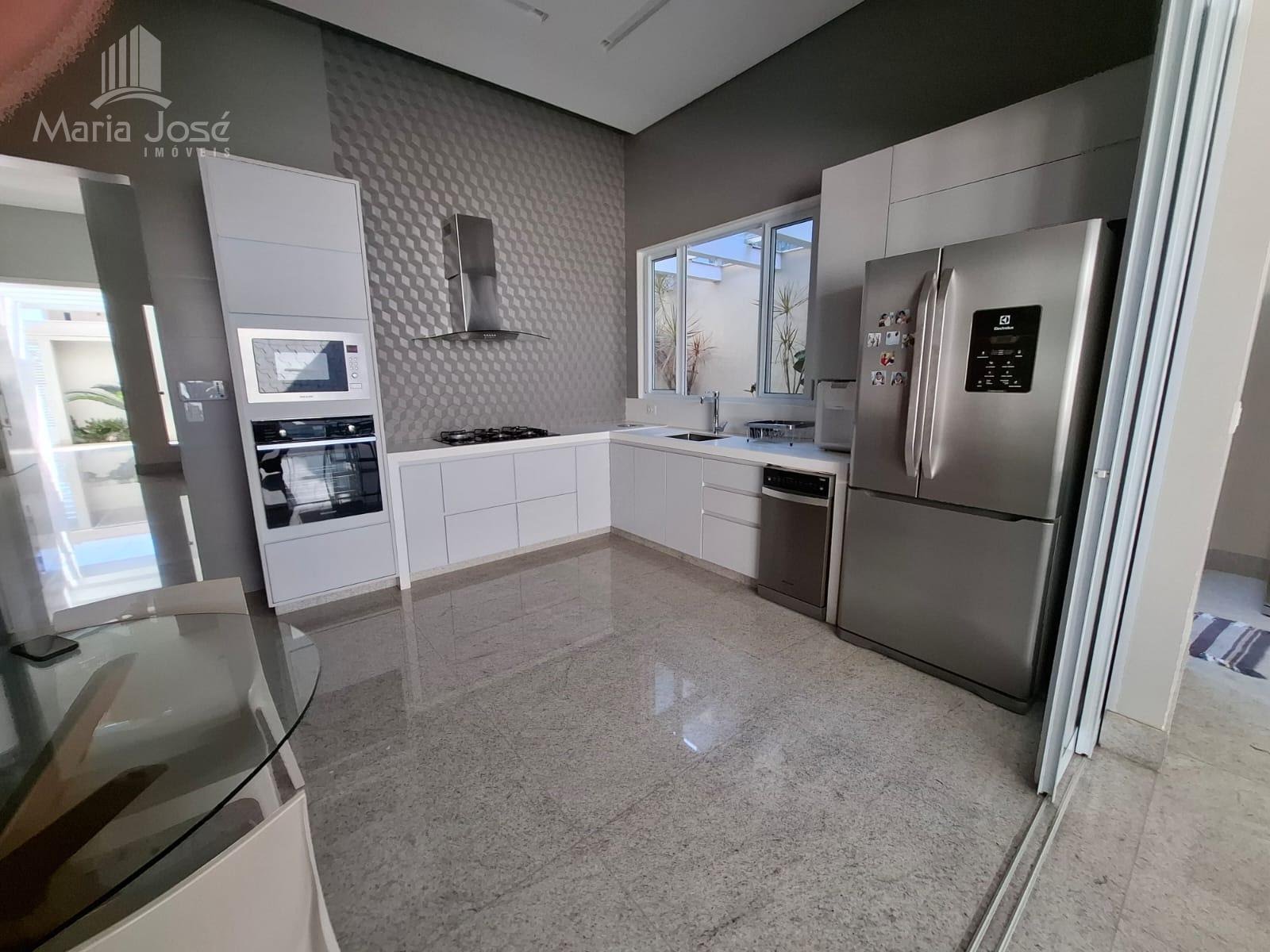 Casa à venda com 4 quartos, 2 suítes, 2 vagas e 400m² no Iporanga, Sete Lagoas (MG) — foto 7 de 30