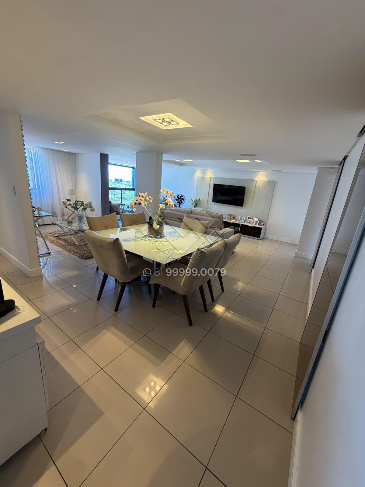 Compre Apartamento a bvenda no Edf. Quinta das Acácias com 152m², 3 quartos (2 suítes), móveis Dell Anno e 3 vagas cobertas. Agende visita com Leicam Maciel Imóveis.