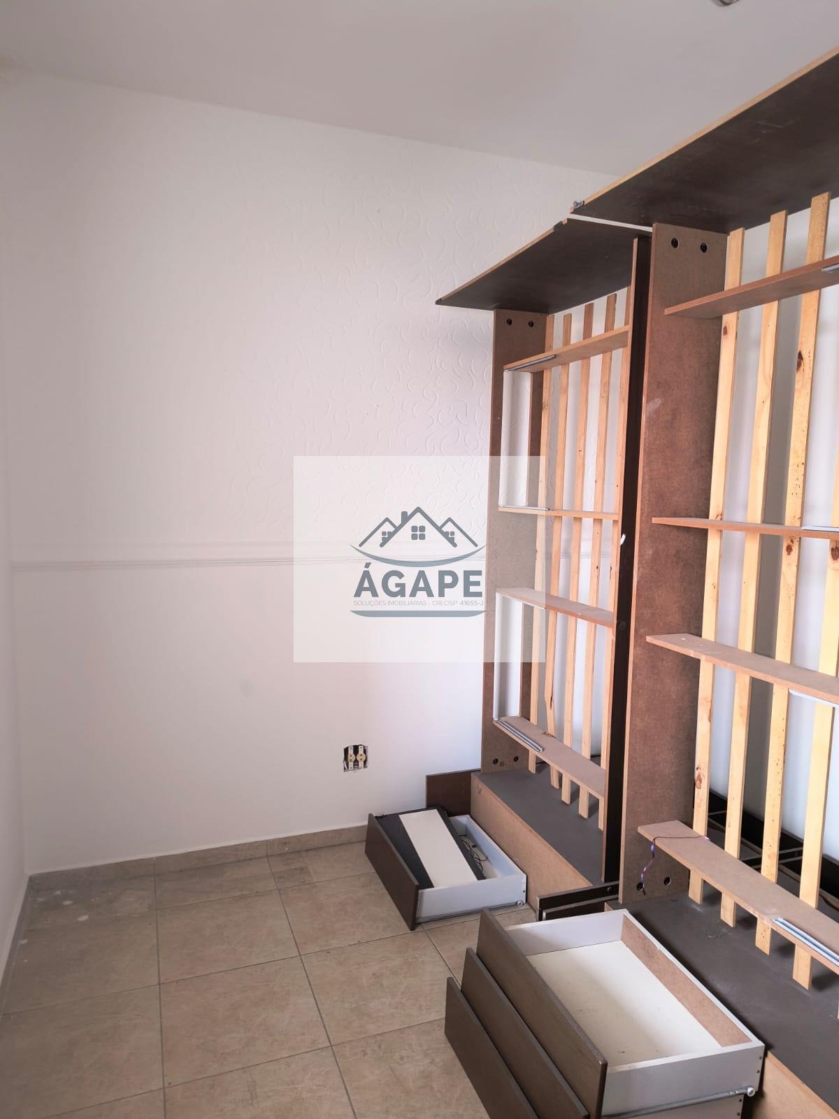 Casa à venda com 3 quartos, 1 suíte, 4 vagas e 250m² no Jardim Saint Moritz, Taboão da Serra (SP) — foto 17 de 30