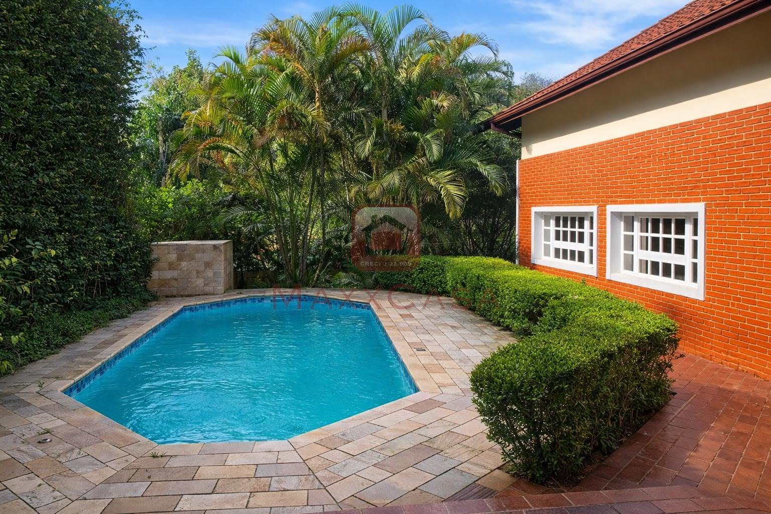 Casa com piscina