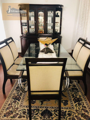 Casa à Venda em Vila Rosália, Guarulhos - 4 Dormitórios, 5 Banheiros