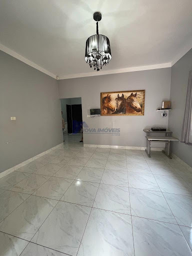 Casa à Venda em Interlagos - 270m², 2 Dormitórios, R$890k