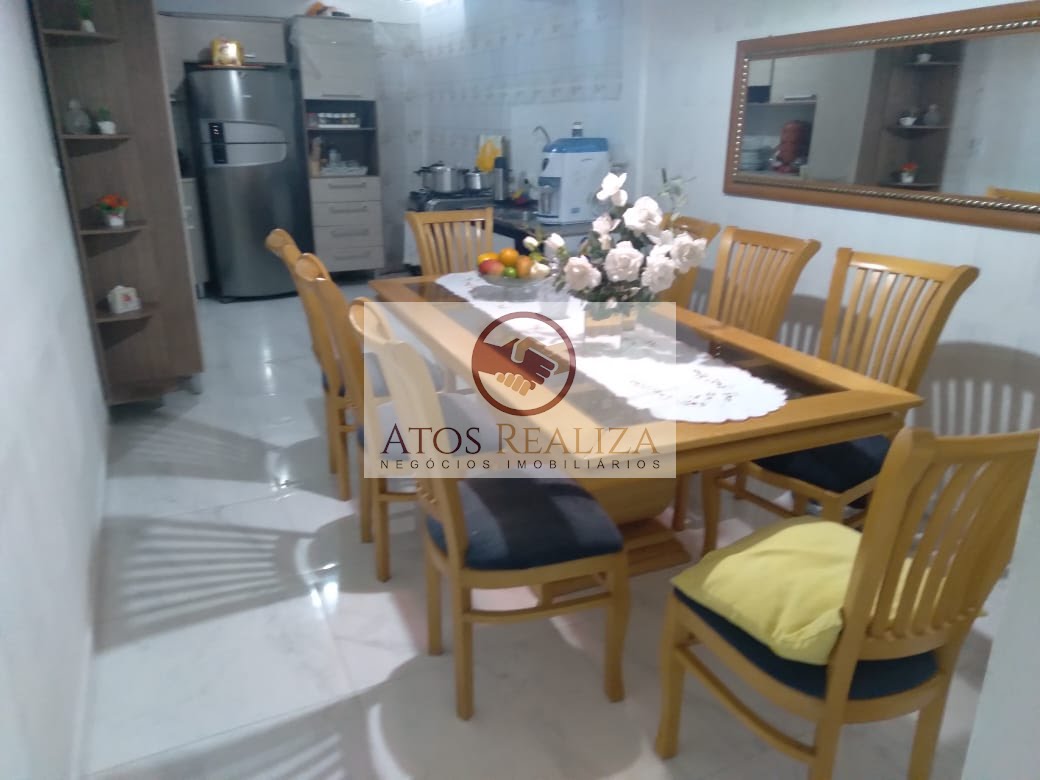 Casa à venda com 2 quartos, 2 banheiros e 1 vaga no Interlagos, São Paulo — foto principal