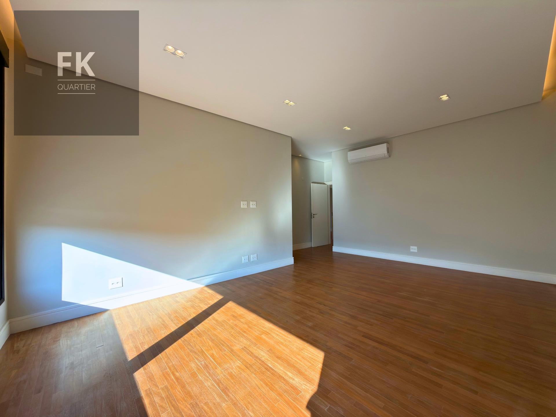 Casa à venda com 4 quartos, 4 suítes, 5 vagas e 600m² no Alphaville Residencial Zero, Barueri (SP) — foto 26 de 30