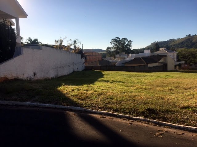 Terreno à venda com 668m² de terreno no Residencial Morumbi, Santo Antônio da Platina (PR) — foto 2 de 5