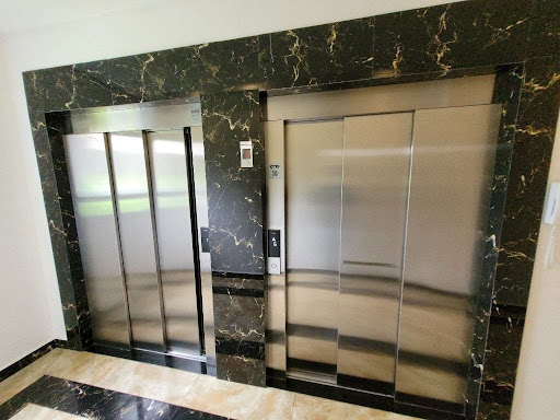 2 Elevadores 