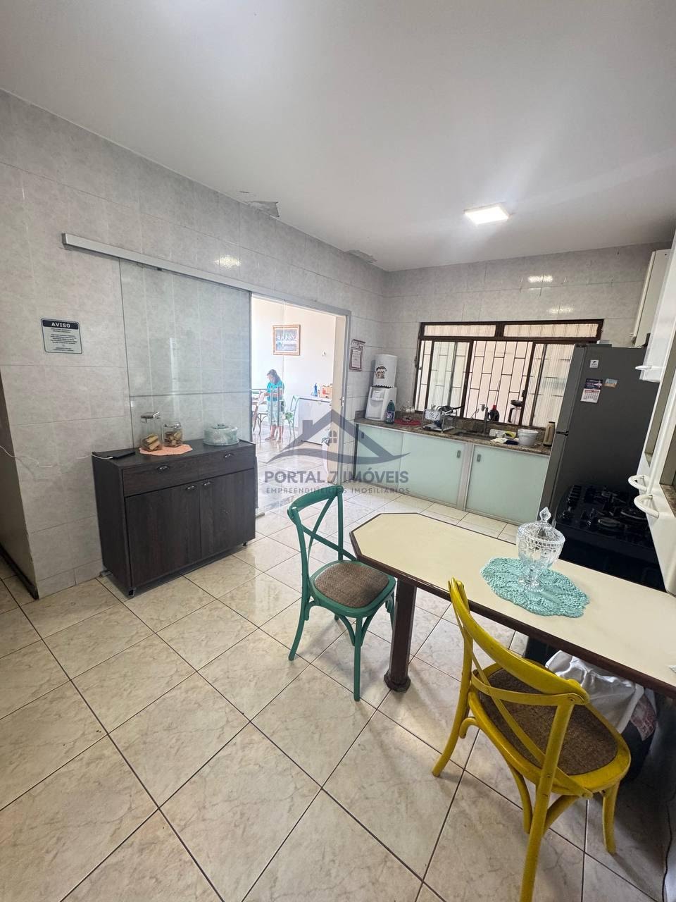 Casa à venda com 3 quartos, 1 suíte, 4 vagas e 360m² no Jardim Arizona, Sete Lagoas (MG) — foto 6 de 16
