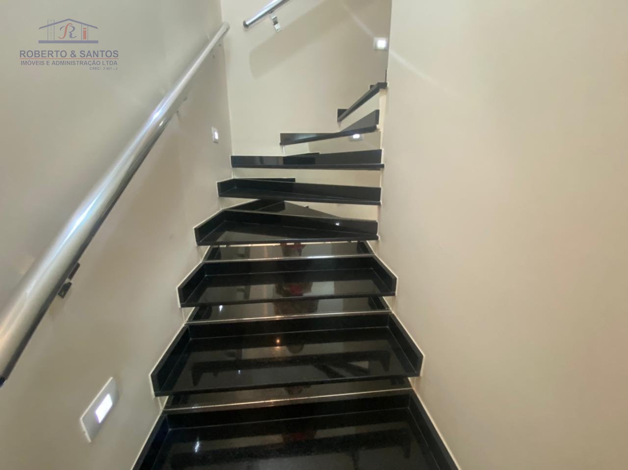 Escadas, outra vista