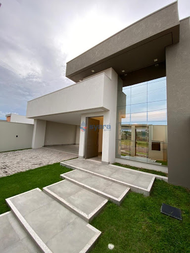 Casa à Venda no Residencial Paris, Sinop: 3 Suítes