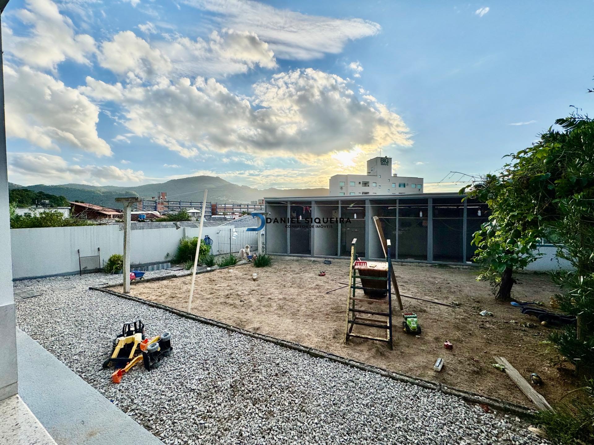 Casa à venda com 3 quartos, 1 suíte, 6 vagas e 190m² no Fundos, Biguaçu (SC) — foto 28 de 30