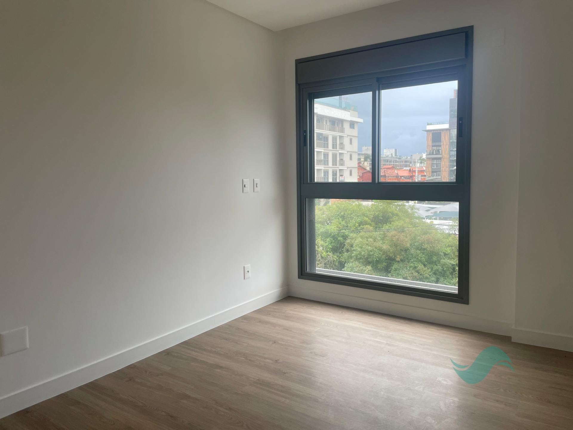Apartamento à venda com 3 quartos, 3 suítes, 2 vagas e 120m² no Jurerê, Florianópolis (SC) — foto 5 de 12